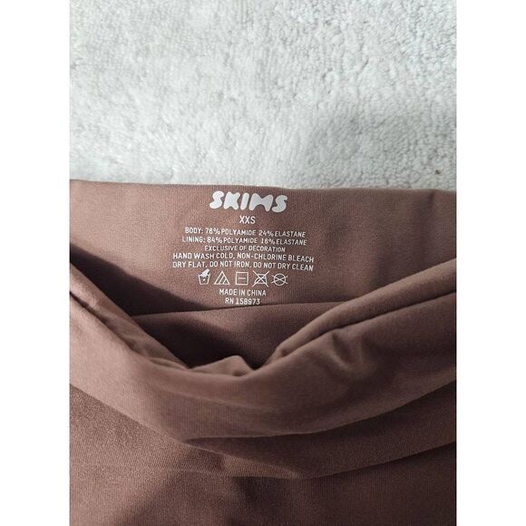 Skims bandeau bra Nwt - Picture 4 of 5